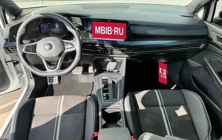 Volkswagen Golf VIII, 2022 год, 2 154 000 рублей, 7 фотография