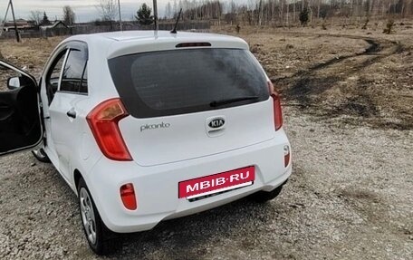 KIA Picanto II, 2013 год, 700 000 рублей, 3 фотография
