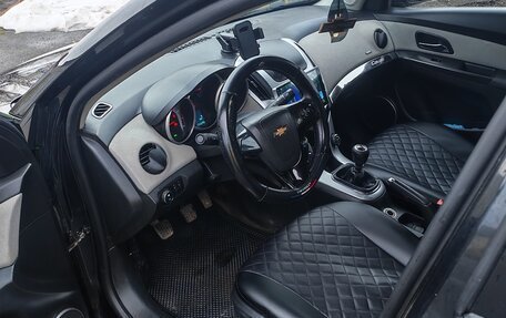 Chevrolet Cruze II, 2013 год, 800 000 рублей, 3 фотография