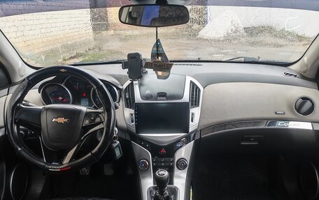 Chevrolet Cruze II, 2013 год, 800 000 рублей, 20 фотография