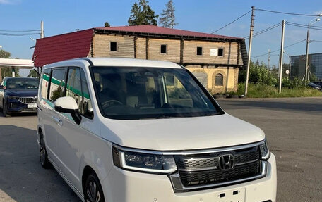 Honda Stepwgn, 2023 год, 2 380 000 рублей, 2 фотография