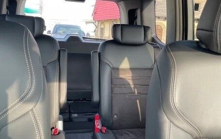 Honda Stepwgn, 2023 год, 2 380 000 рублей, 14 фотография