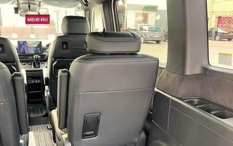 Honda Stepwgn, 2023 год, 2 380 000 рублей, 24 фотография