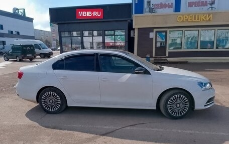 Volkswagen Jetta VI, 2015 год, 750 000 рублей, 4 фотография