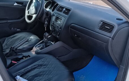 Volkswagen Jetta VI, 2015 год, 750 000 рублей, 6 фотография