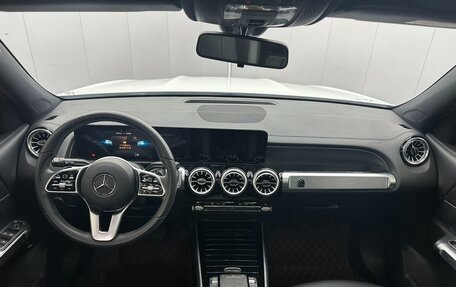 Mercedes-Benz GLB, 2021 год, 2 730 000 рублей, 10 фотография