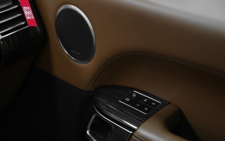 Land Rover Range Rover IV рестайлинг, 2017 год, 5 250 000 рублей, 24 фотография