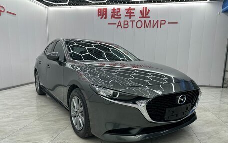 Mazda 3, 2021 год, 1 720 000 рублей, 2 фотография