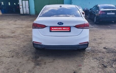 Hyundai Solaris II рестайлинг, 2018 год, 750 000 рублей, 4 фотография