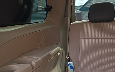 Mazda MPV II, 2004 год, 555 555 рублей, 31 фотография