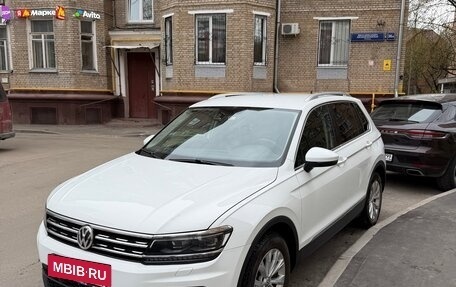 Volkswagen Tiguan II, 2017 год, 2 100 000 рублей, 2 фотография