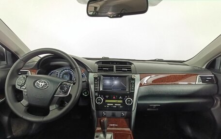 Toyota Camry, 2014 год, 1 580 000 рублей, 10 фотография