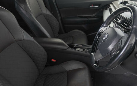 Toyota C-HR I рестайлинг, 2016 год, 1 769 000 рублей, 4 фотография