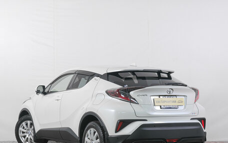 Toyota C-HR I рестайлинг, 2016 год, 1 769 000 рублей, 8 фотография