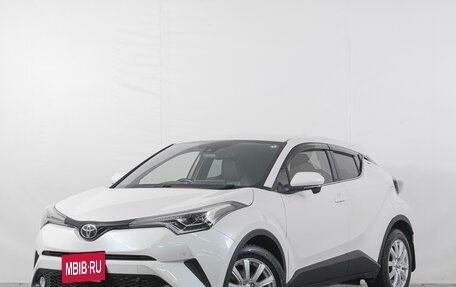 Toyota C-HR I рестайлинг, 2016 год, 1 769 000 рублей, 7 фотография