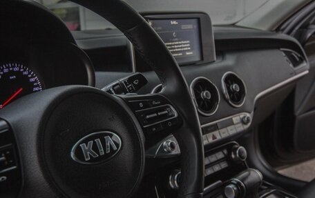 KIA Stinger I, 2018 год, 2 299 000 рублей, 15 фотография