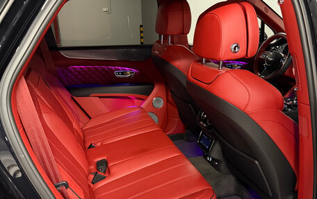 Bentley Bentayga I, 2020 год, 22 800 000 рублей, 15 фотография