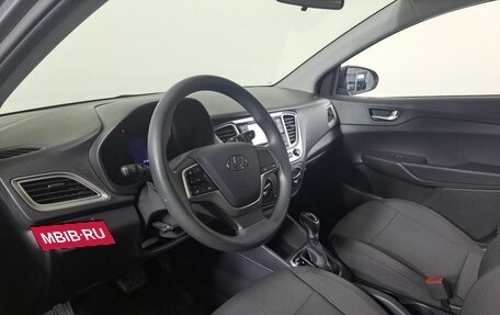 Hyundai Solaris II рестайлинг, 2021 год, 1 850 000 рублей, 16 фотография