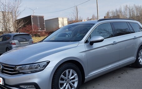 Volkswagen Passat B8 рестайлинг, 2020 год, 2 600 000 рублей, 2 фотография