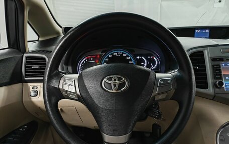 Toyota Venza I, 2010 год, 1 613 000 рублей, 12 фотография