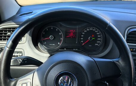 Volkswagen Polo VI (EU Market), 2013 год, 900 000 рублей, 23 фотография