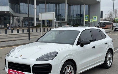 Porsche Cayenne III, 2018 год, 5 800 000 рублей, 2 фотография