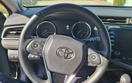 Toyota Camry, 2019 год, 3 800 000 рублей, 8 фотография