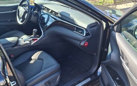 Toyota Camry, 2019 год, 3 800 000 рублей, 6 фотография