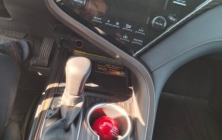 Toyota Camry, 2019 год, 3 800 000 рублей, 5 фотография