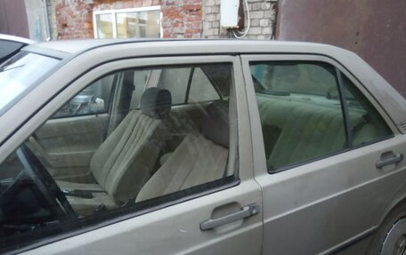 Mercedes-Benz 190 (W201), 1988 год, 80 000 рублей, 3 фотография