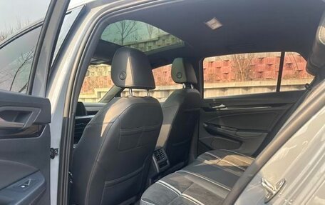 Volkswagen Golf VIII, 2022 год, 1 500 000 рублей, 10 фотография