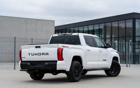 Toyota Tundra, 2023 год, 7 890 000 рублей, 4 фотография