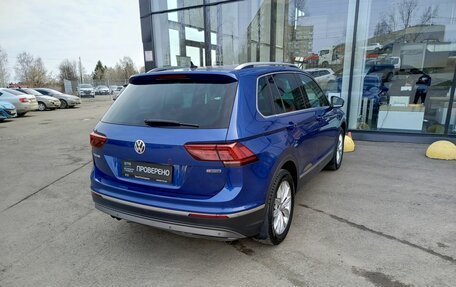 Volkswagen Tiguan II, 2018 год, 2 498 900 рублей, 6 фотография