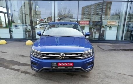 Volkswagen Tiguan II, 2018 год, 2 498 900 рублей, 2 фотография