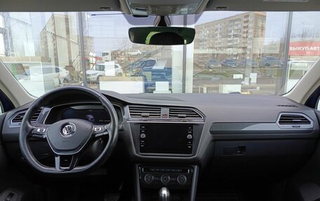 Volkswagen Tiguan II, 2018 год, 2 498 900 рублей, 17 фотография