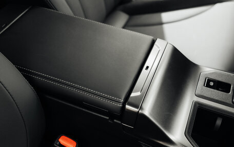 Toyota RAV4, 2025 год, 4 940 000 рублей, 18 фотография