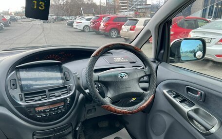 Toyota Estima III рестайлинг -2, 2002 год, 1 079 000 рублей, 18 фотография