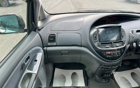 Toyota Estima III рестайлинг -2, 2002 год, 1 079 000 рублей, 19 фотография