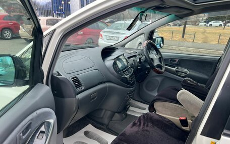 Toyota Estima III рестайлинг -2, 2002 год, 1 079 000 рублей, 10 фотография