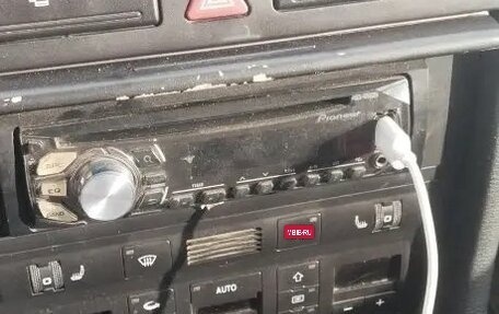 Audi A6, 1998 год, 390 000 рублей, 10 фотография