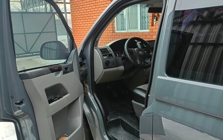 Volkswagen Caravelle T5, 2011 год, 1 900 000 рублей, 3 фотография