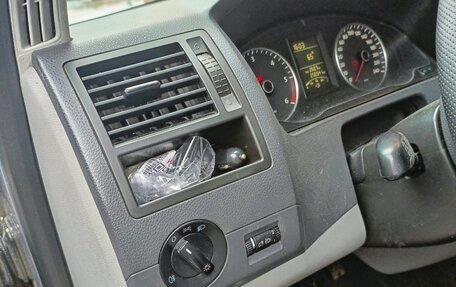 Volkswagen Caravelle T5, 2011 год, 1 900 000 рублей, 6 фотография