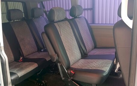 Volkswagen Caravelle T5, 2011 год, 1 900 000 рублей, 15 фотография