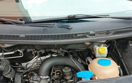 Volkswagen Caravelle T5, 2011 год, 1 900 000 рублей, 20 фотография