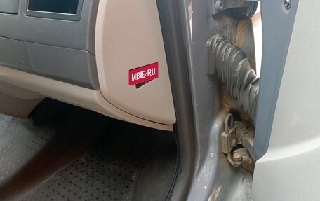 Volkswagen Caravelle T5, 2011 год, 1 900 000 рублей, 14 фотография