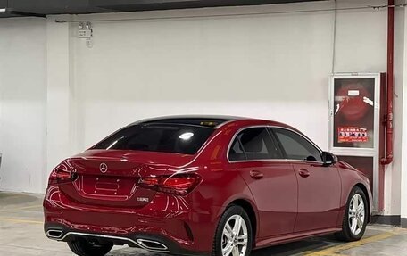 Mercedes-Benz A-Класс, 2023 год, 1 950 000 рублей, 4 фотография