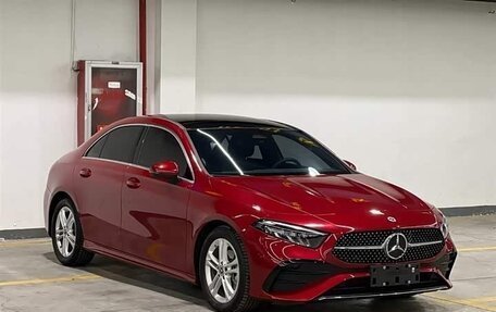 Mercedes-Benz A-Класс, 2023 год, 1 950 000 рублей, 3 фотография