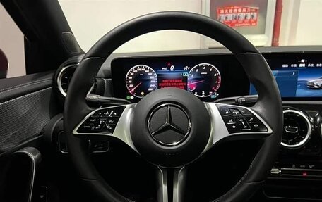 Mercedes-Benz A-Класс, 2023 год, 1 950 000 рублей, 8 фотография