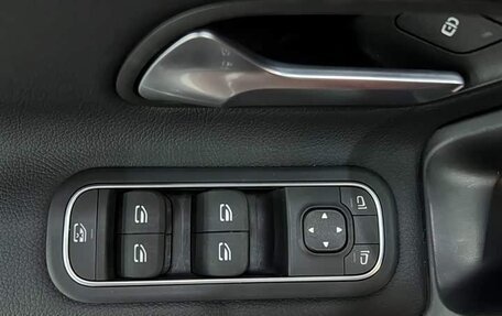 Mercedes-Benz A-Класс, 2023 год, 1 950 000 рублей, 9 фотография