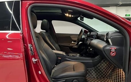 Mercedes-Benz A-Класс, 2023 год, 1 950 000 рублей, 14 фотография